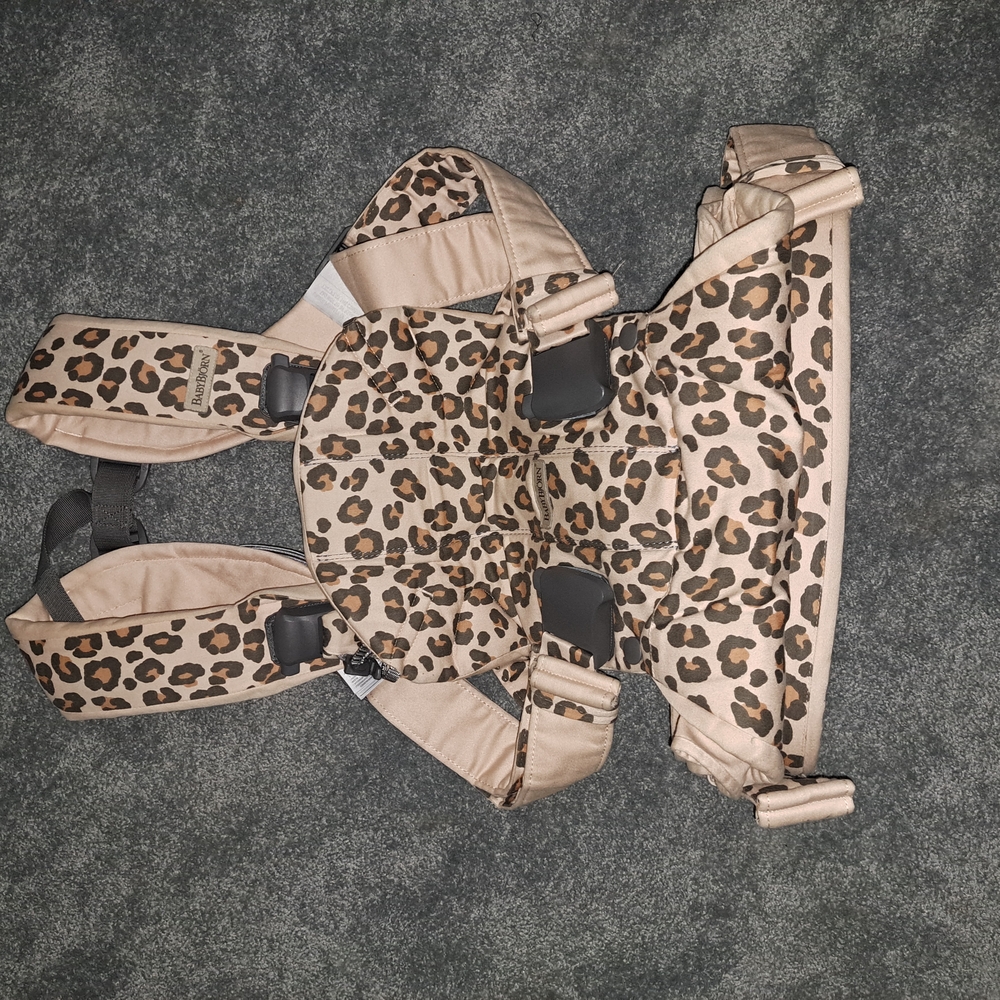 BabyBjorn Leopard Pattern Carrier